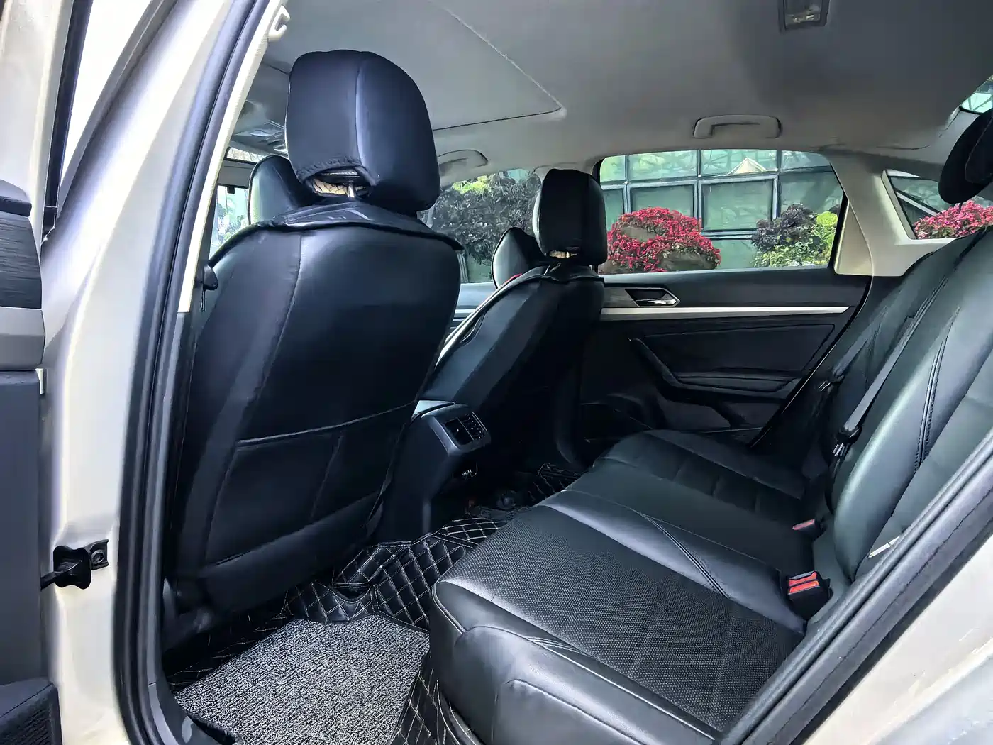Volkswagen Lavida 2021 1.5L Auto Comfort Edition фото 8