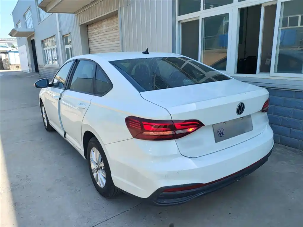 Volkswagen Lavida 2024 Model 1.5L Automatic Delight Edition фото 5