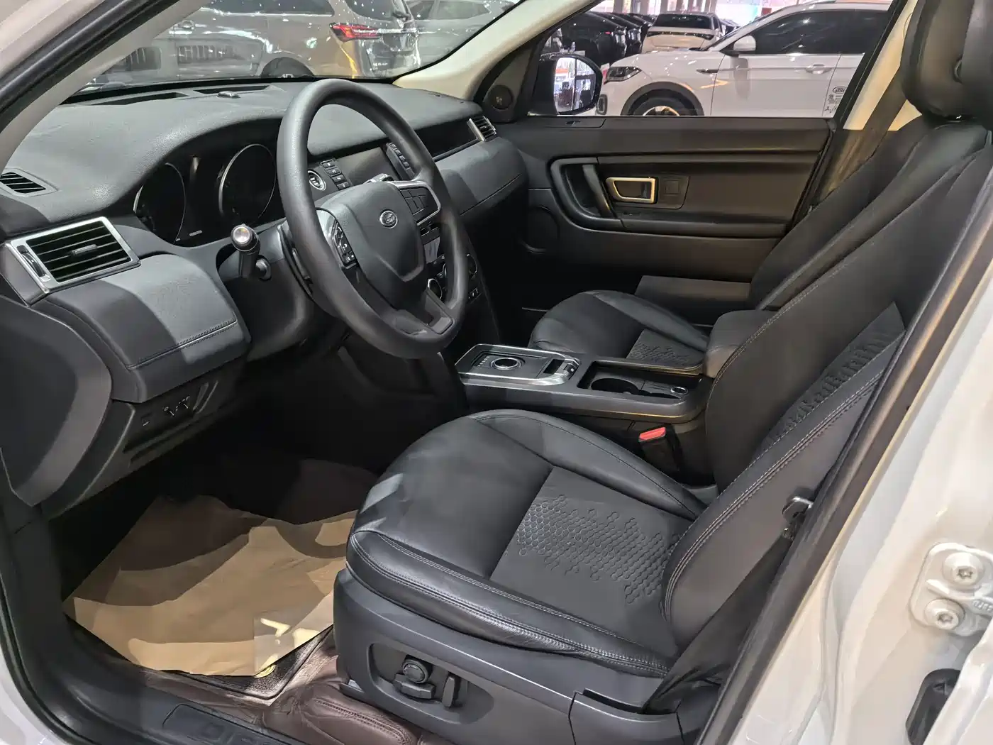 Фото 9 - Land Rover Discovery Sport