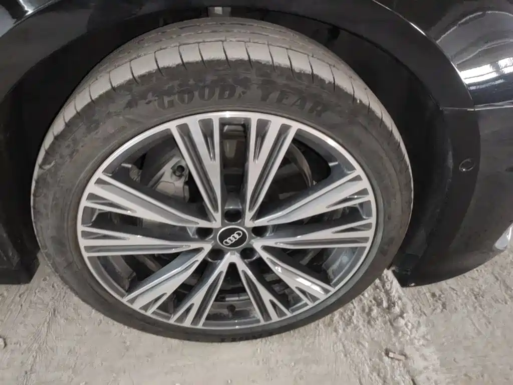 Audi A6L 2025 45 TFSI quattro Premium Sport фото 14