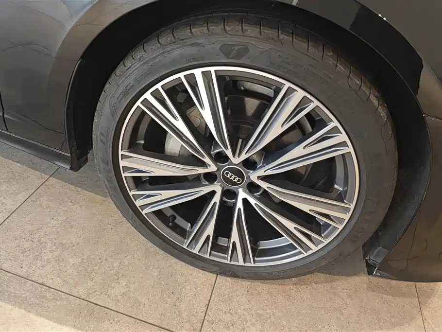 Audi A6L 2023 Facelift 45 TFSI Premium Dynamic фото 6