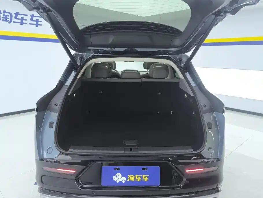 ZEEKR 7X 2025 2025 Model 75kWh RWD Smart Driving Edition