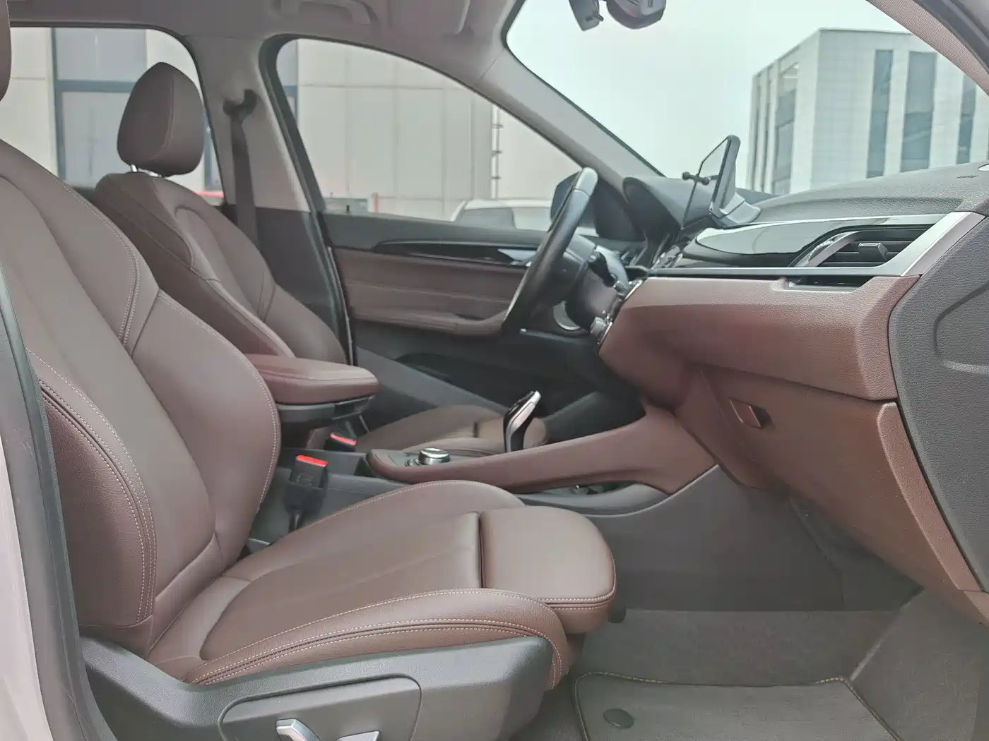 BMW X1 2022 sDrive25Li Leading фото 21