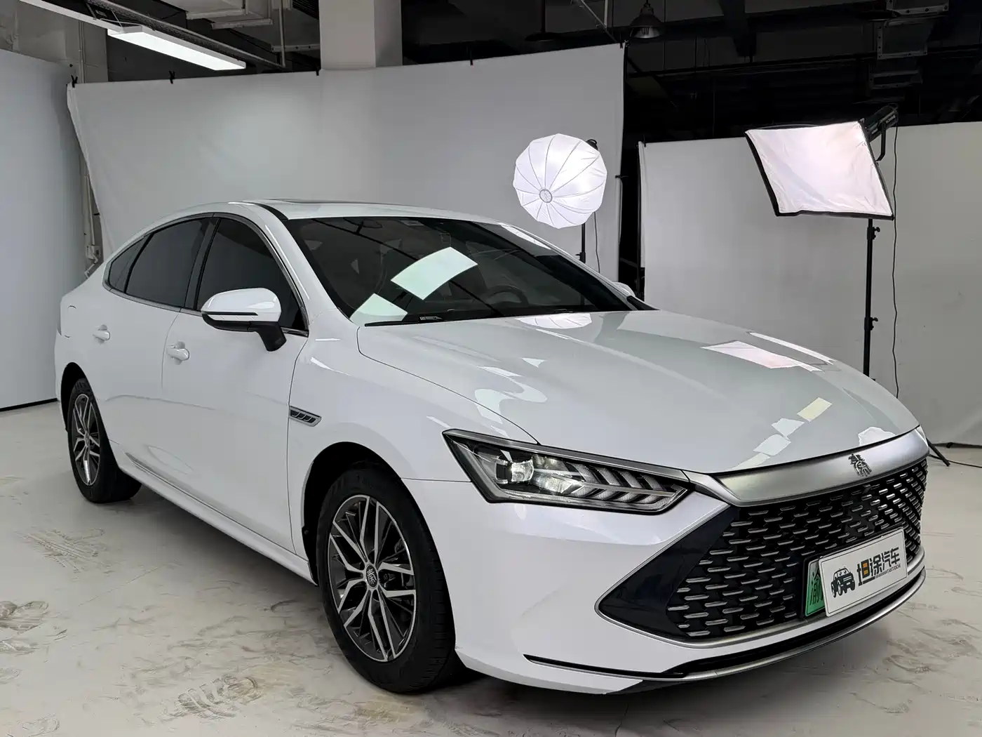BYD Qin PLUS 2021 DM-i 55KM Flagship фото 3