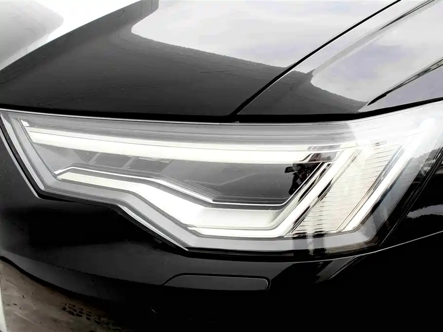 Audi A6L 2021 45 TFSI quattro Exclusive Elegance фото 7