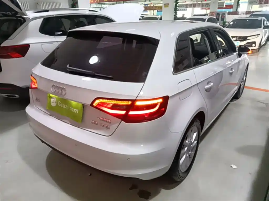 Audi A3 2016 Sportback 35 TFSI Leadership фото 7