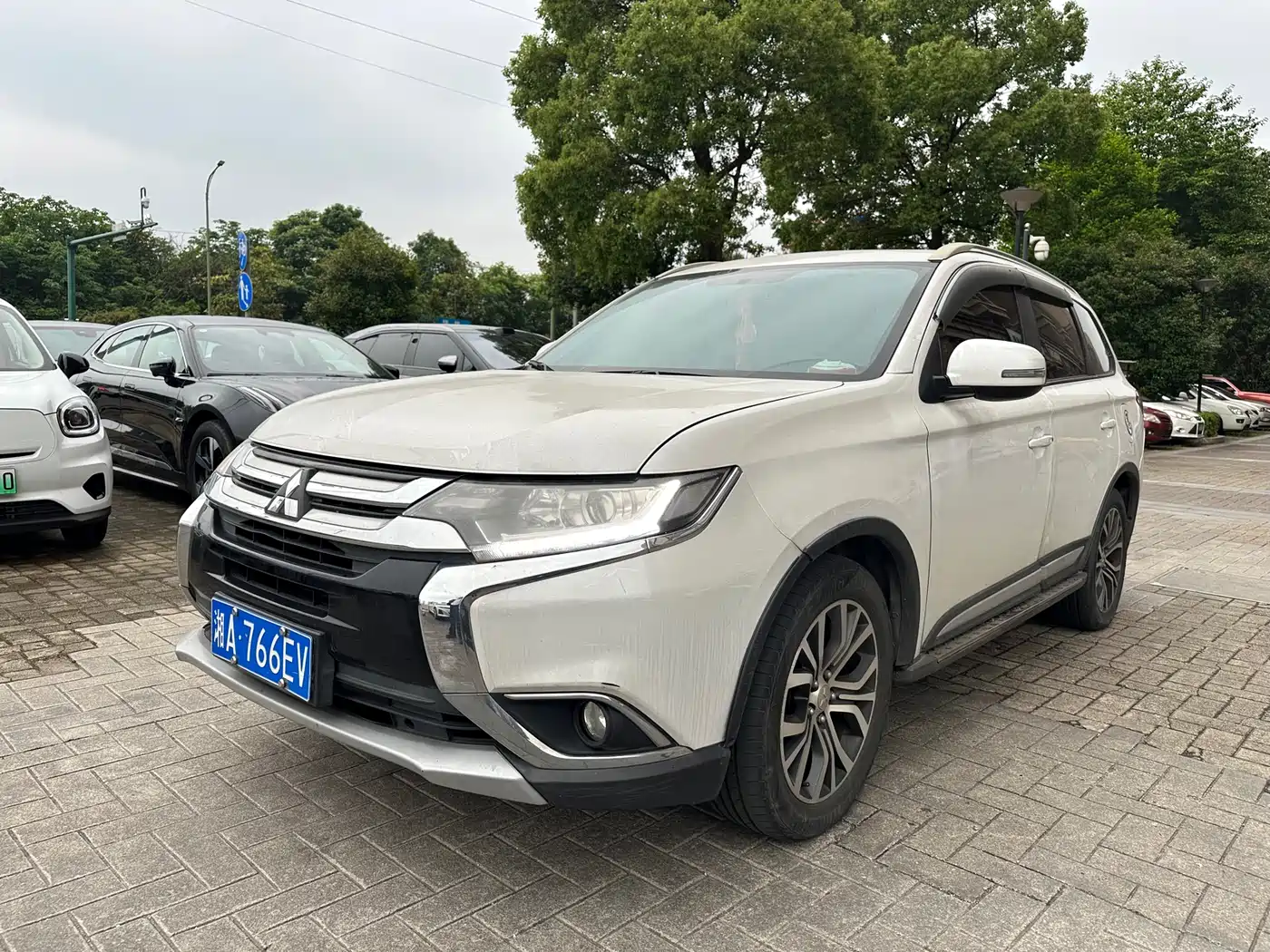 Mitsubishi Outlander 2018 2.0L 2WD Jiale Edition 7-seater