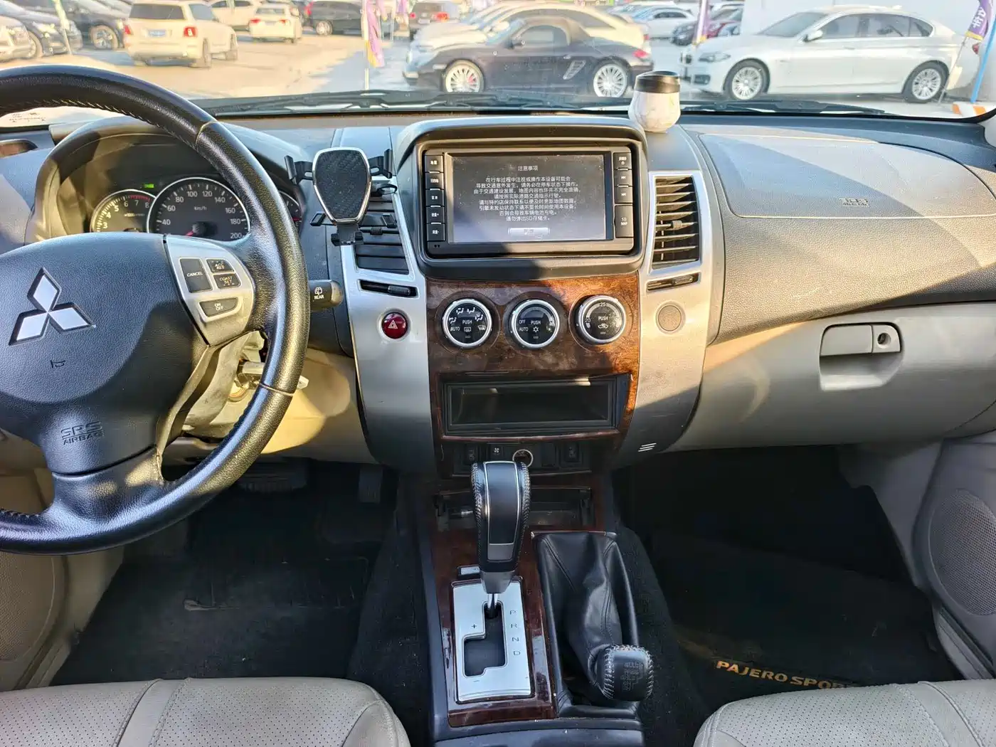 Mitsubishi Pajero Sport 2013 3.0L Automatic 4WD Flagship фото 10