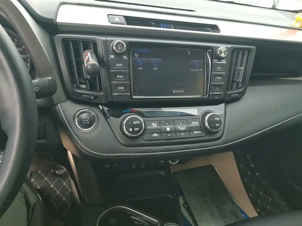 Toyota RAV4 Rongfang 2016 2.0L CVT 2WD Smart (China V) фото 13