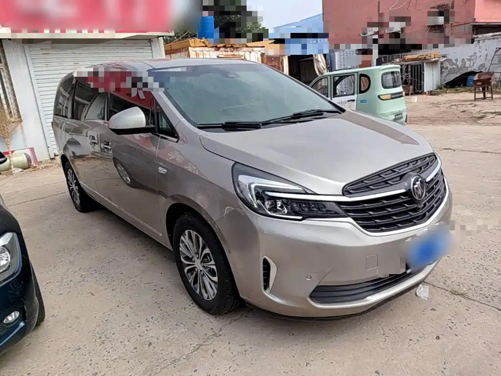 Фото 4 - Buick GL8
