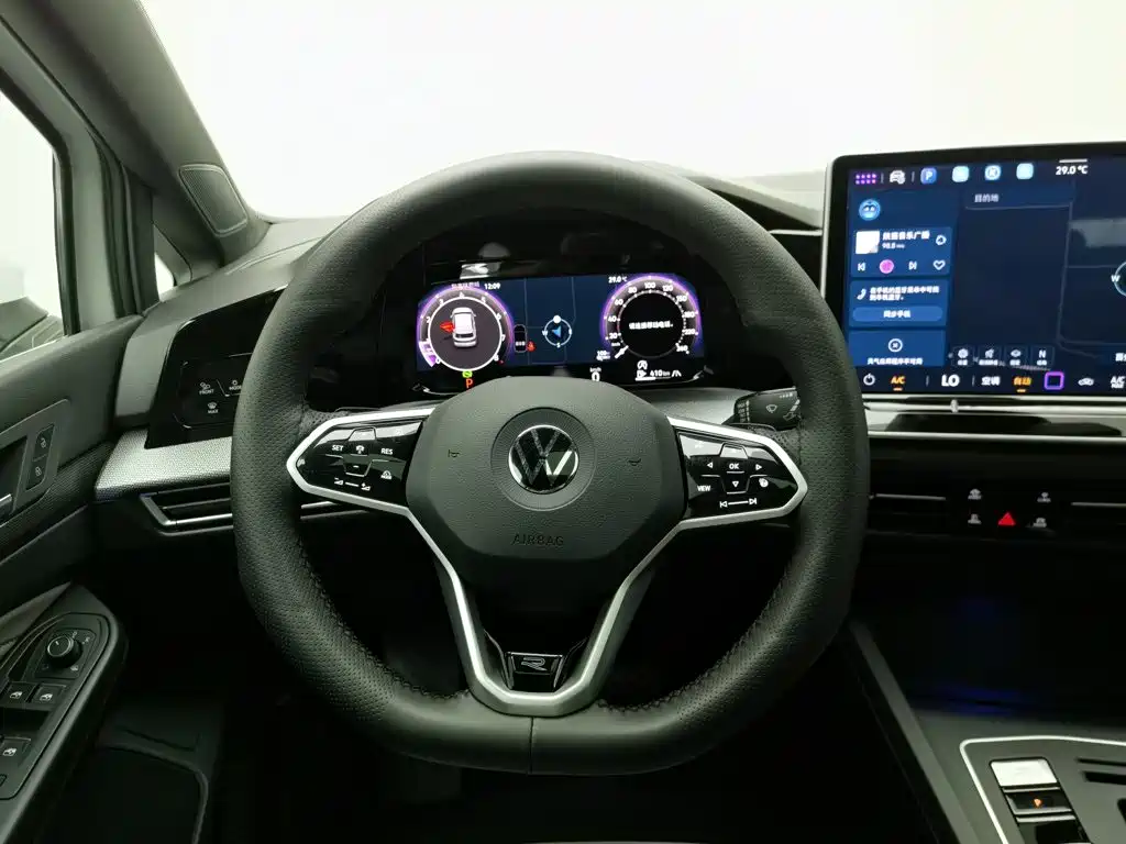 Volkswagen Golf 2026 2025 Facelift 300TSI R-Line