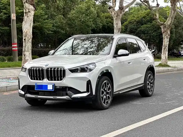 BMW X1 2022 sDrive25Li Leading