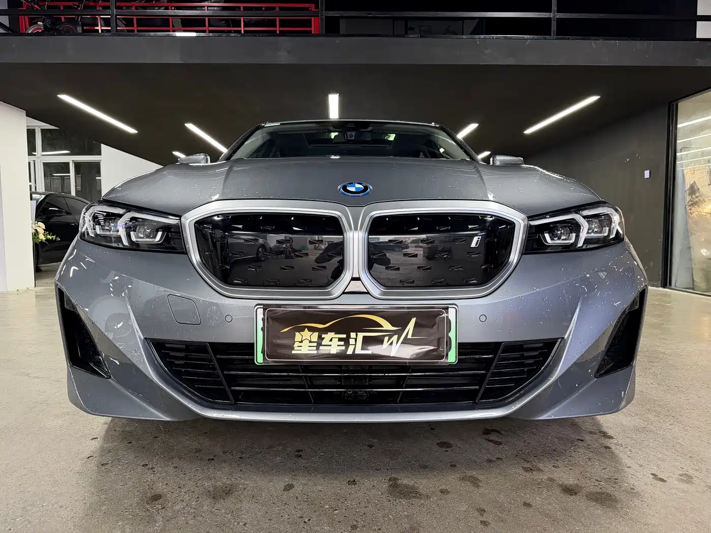 BMW i3 2022 eDrive 35 L фото 2