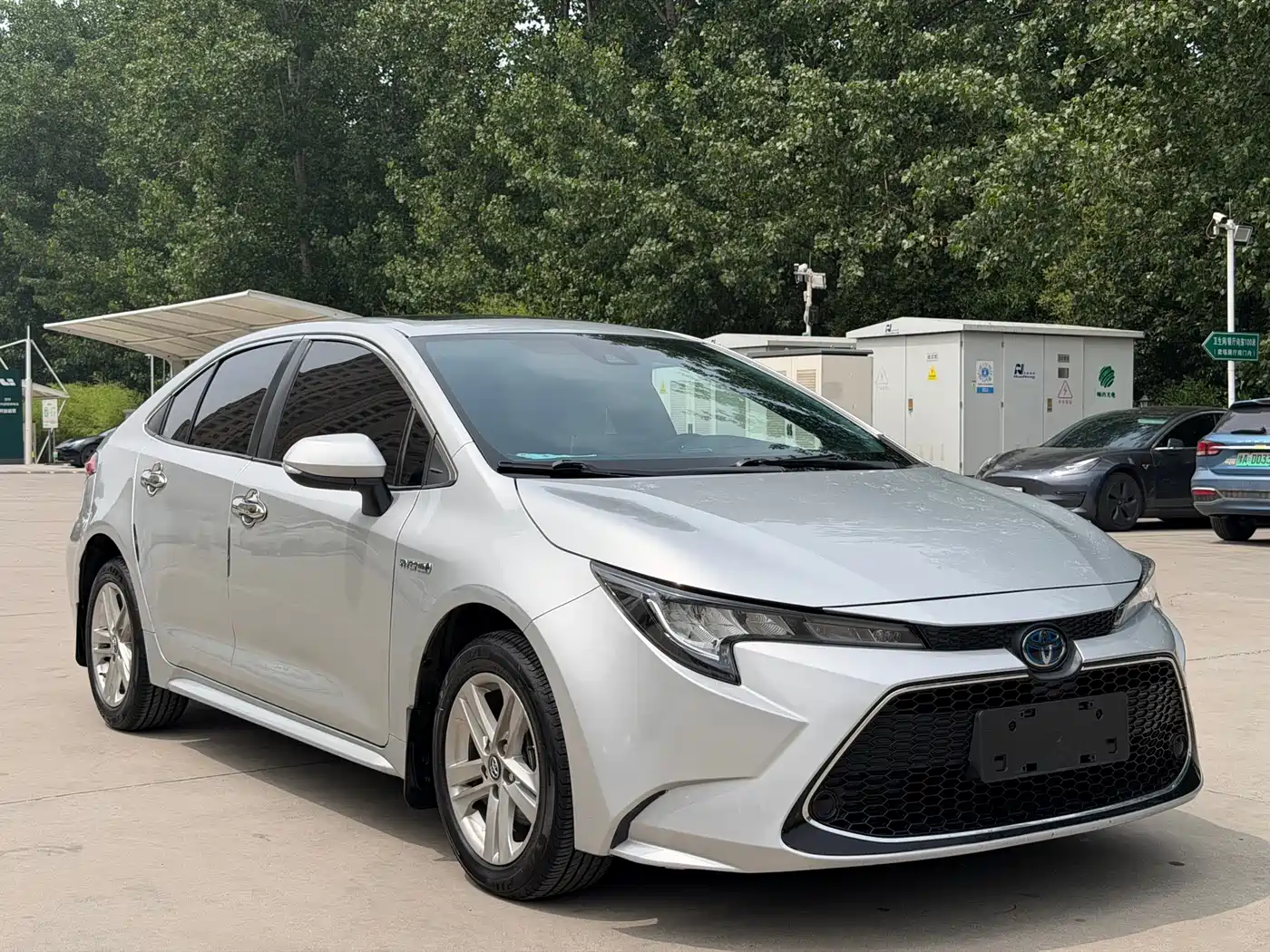 Toyota Levin 2021 Dual Engine 1.8H E-CVT Luxury Edition фото 3