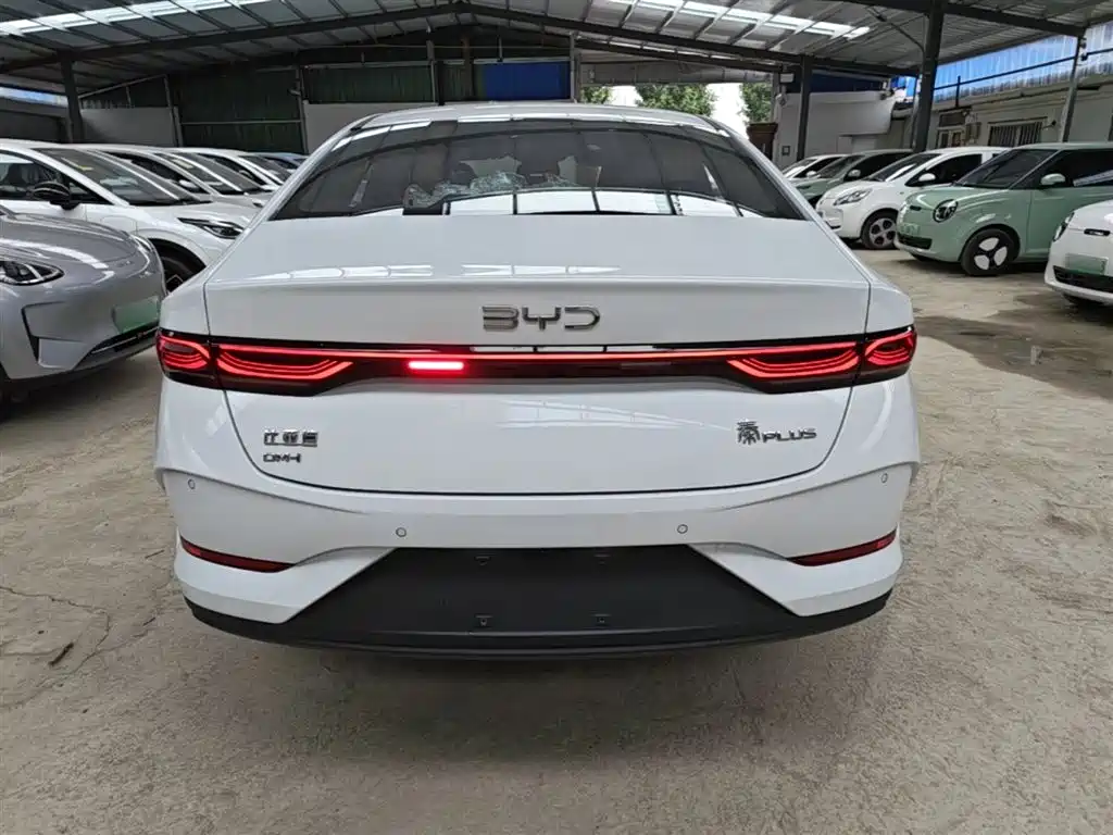 BYD Qin PLUS 2026 DM-i Smart Edition 128KM Progressive фото 6