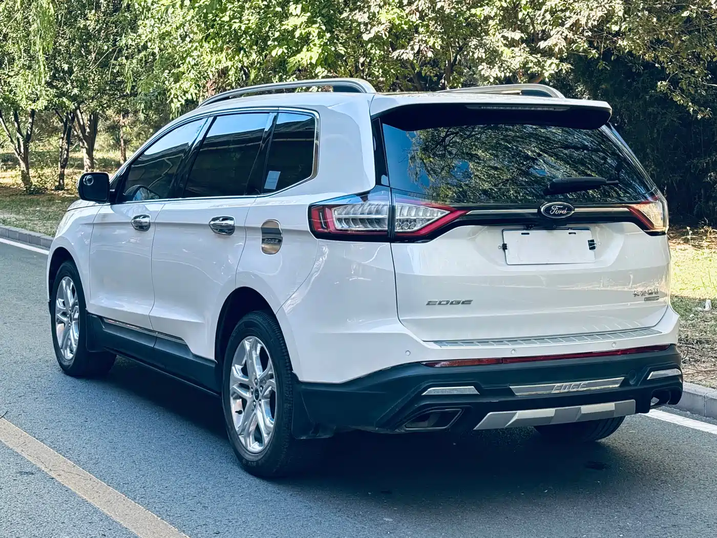 Ford Edge 2017 2016 EcoBoost 245 2WD Luxury 7-Seater