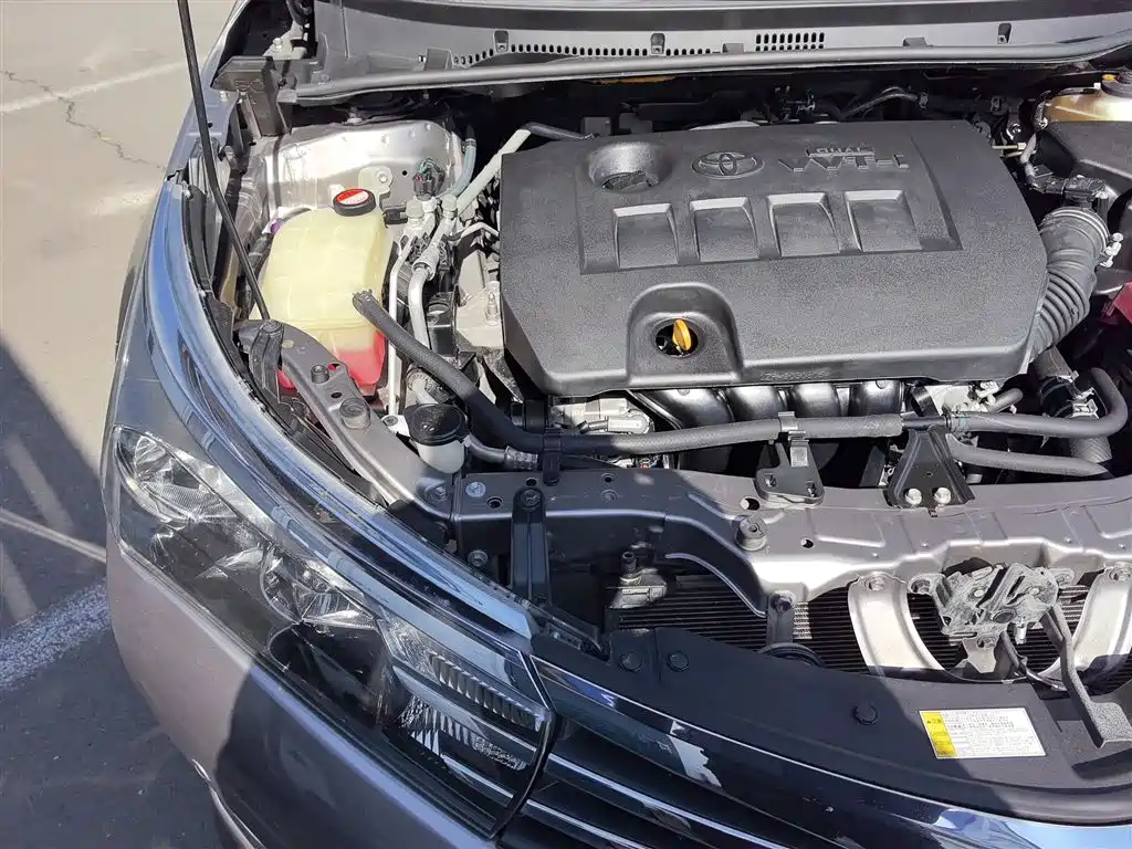 Toyota Corolla 2014 1.6L CVT GL-i фото 22