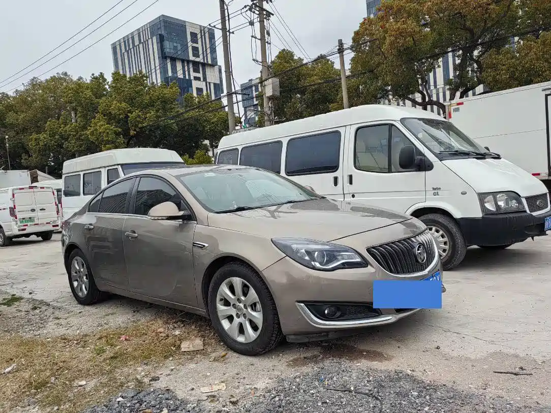Buick Regal 2015 2.0L Elite Fashion Model фото 3