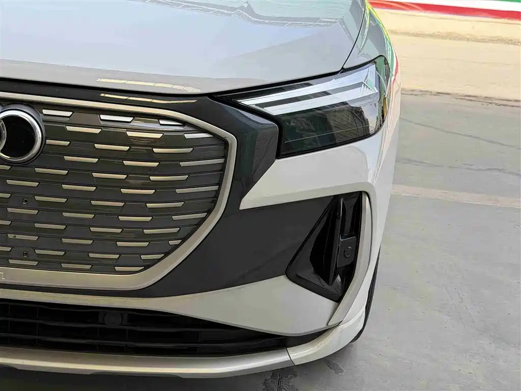 Audi Q4 e-tron 2024 40 e-tron Creation Edition фото 13