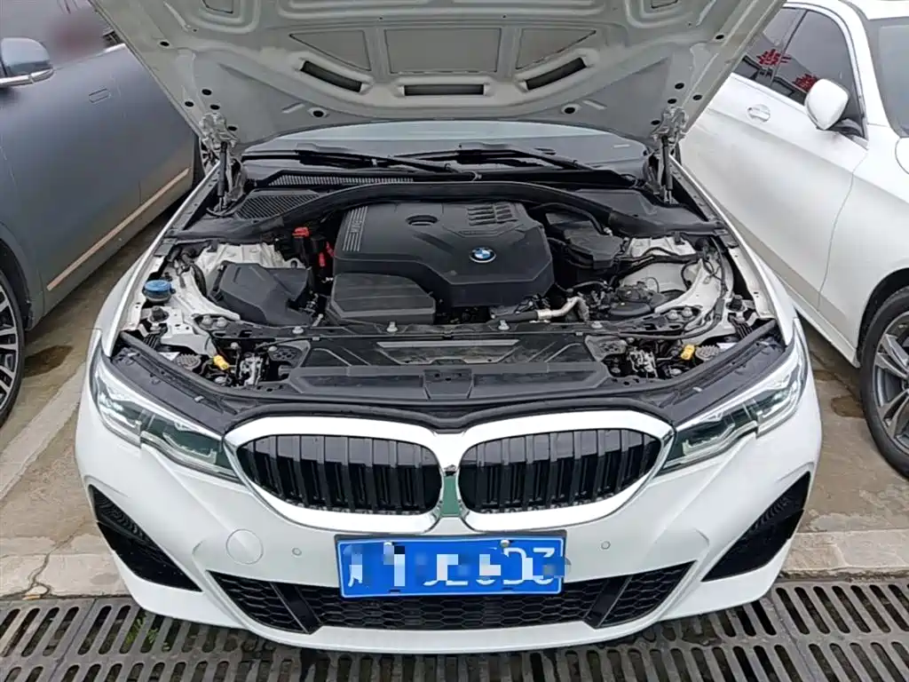 BMW 3-SERIES