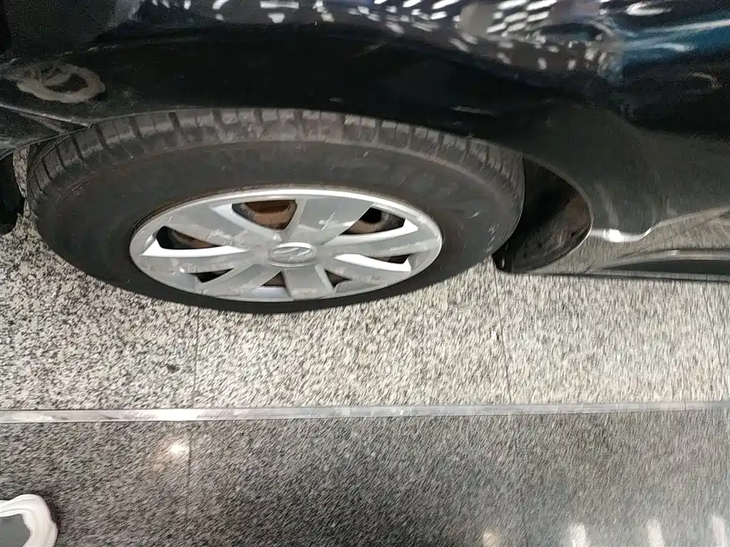 Volkswagen Santana 2015 1.6L Manual Trend Edition фото 25
