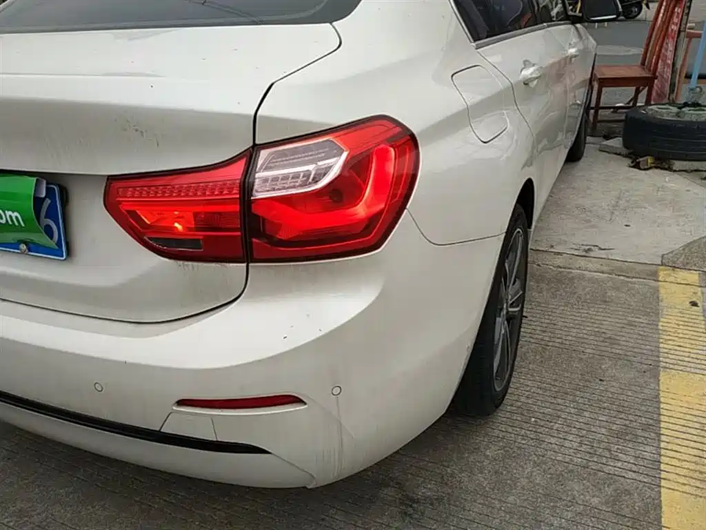 BMW 1 Series 2018 Facelift 118i Sport фото 8