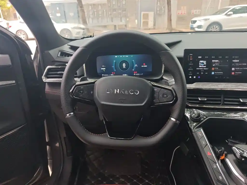 Lynk & Co 06 2020 1.5T Power Pro фото 3