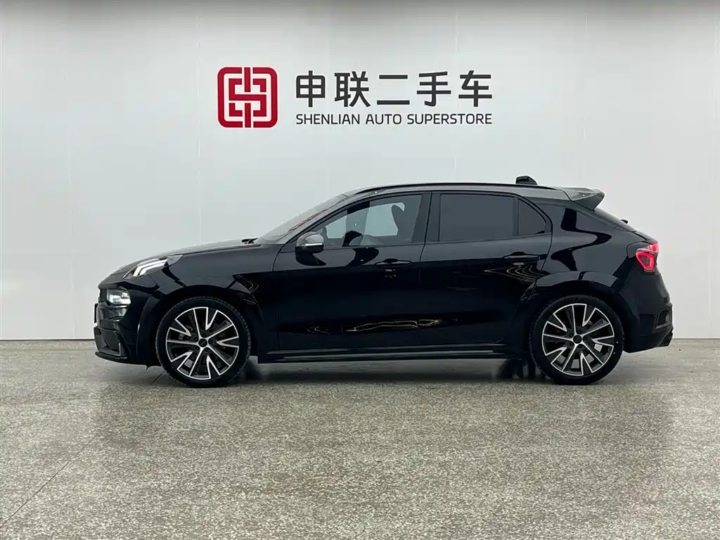 Lynk & Co 02 Hatchback 2021 2.0TD Halo фото 4