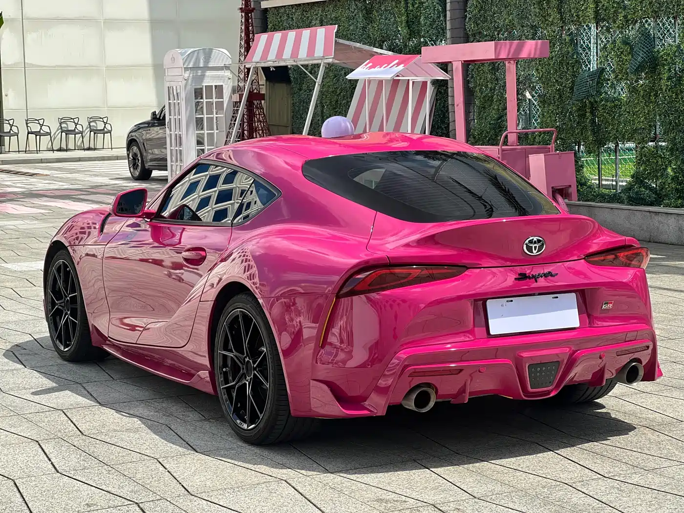 Photo 4 - Toyota Supra