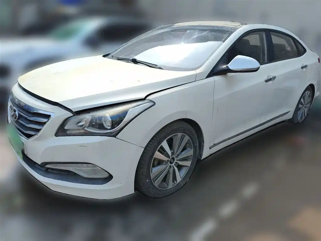 Hyundai Mistra 2014 1.8L Auto Premium DLX фото 2