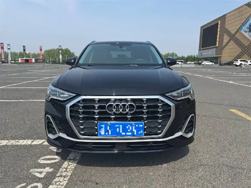 Audi Q3 2022 35 TFSI Fashion Dynamic фото 2