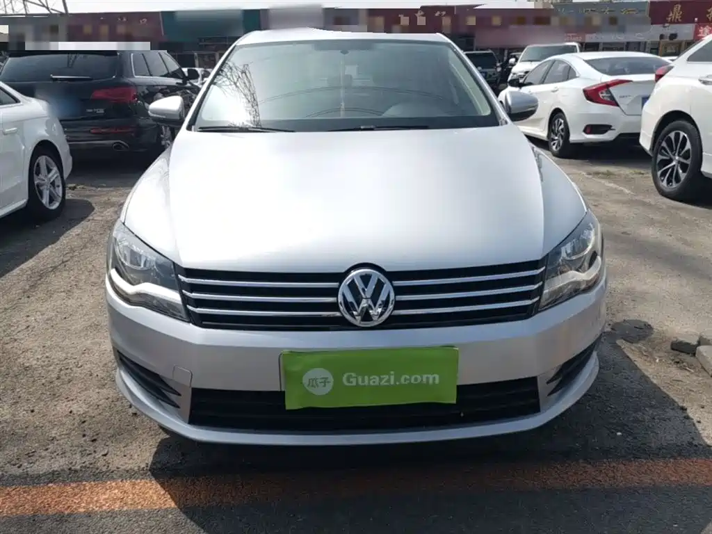 Volkswagen Bora 2014 1.6L Automatic Fashion Edition фото 3