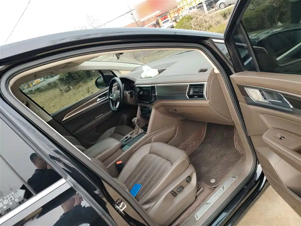 Volkswagen Viloran 2020 330TSI Luxury Edition фото 20