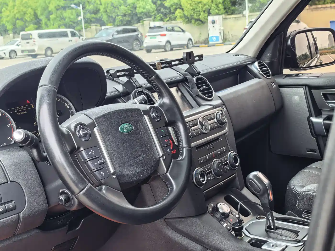 Land Rover Discovery 2011 3.0 SDV6 HSE Diesel фото 10
