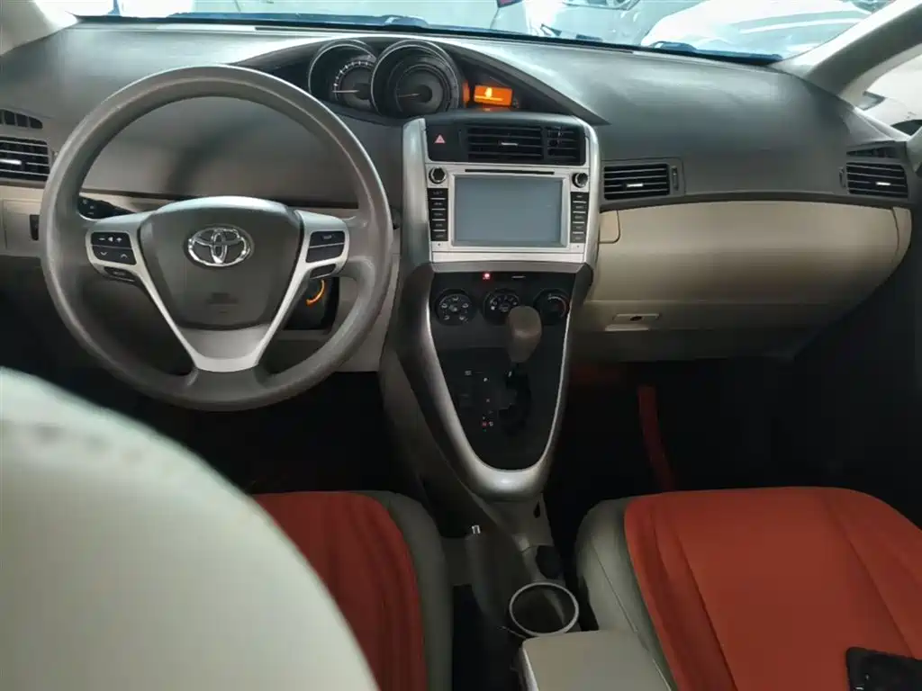 Toyota E'Z 2015 180E CVT Crossover Edition фото 10