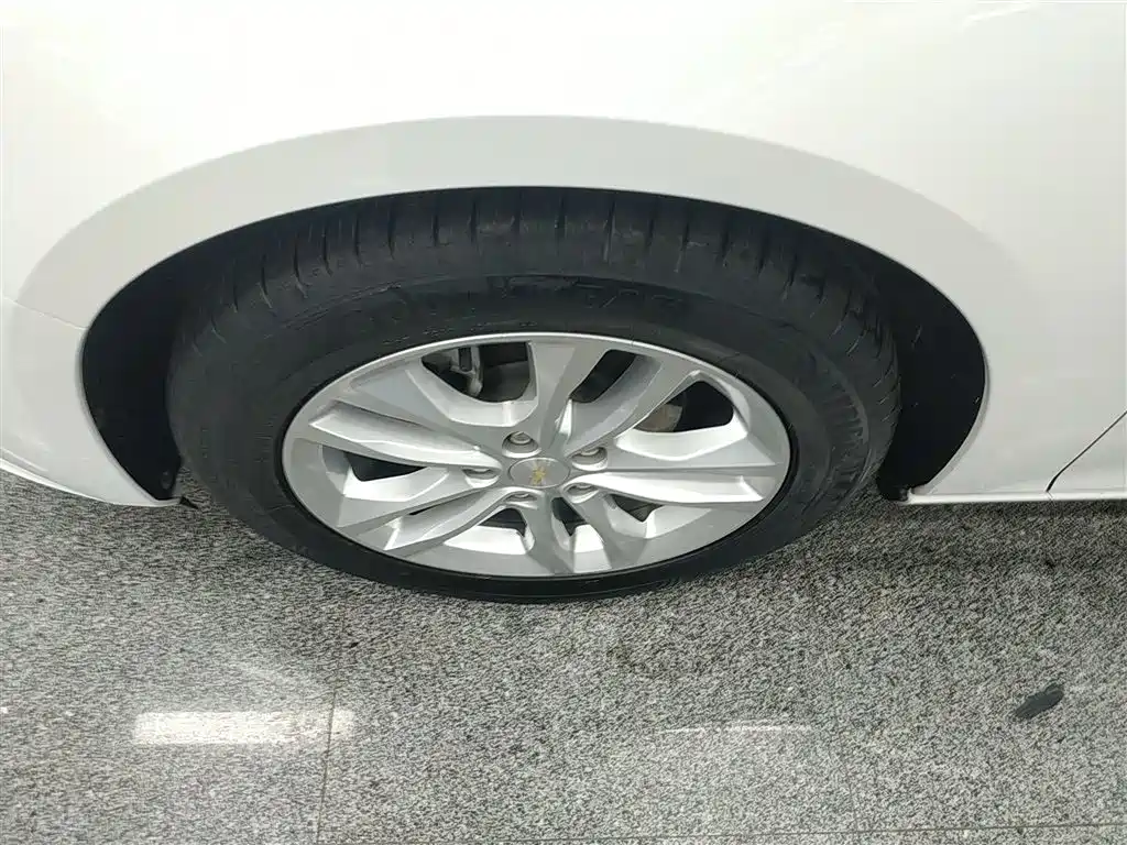 Chevrolet Malibu XL 2018 530T Auto RuiChi Edition фото 23