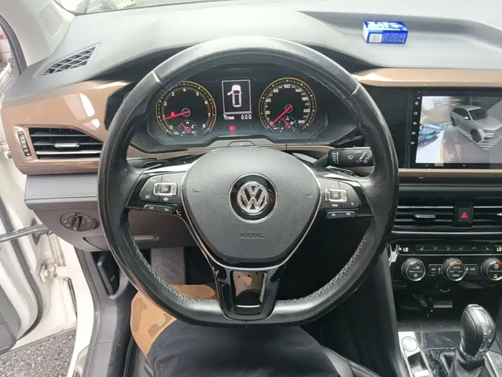 Фото 11 - Volkswagen Tharu