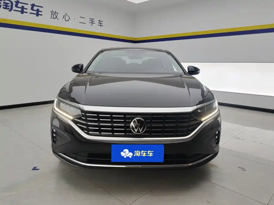 Фото 2 - Volkswagen Passat