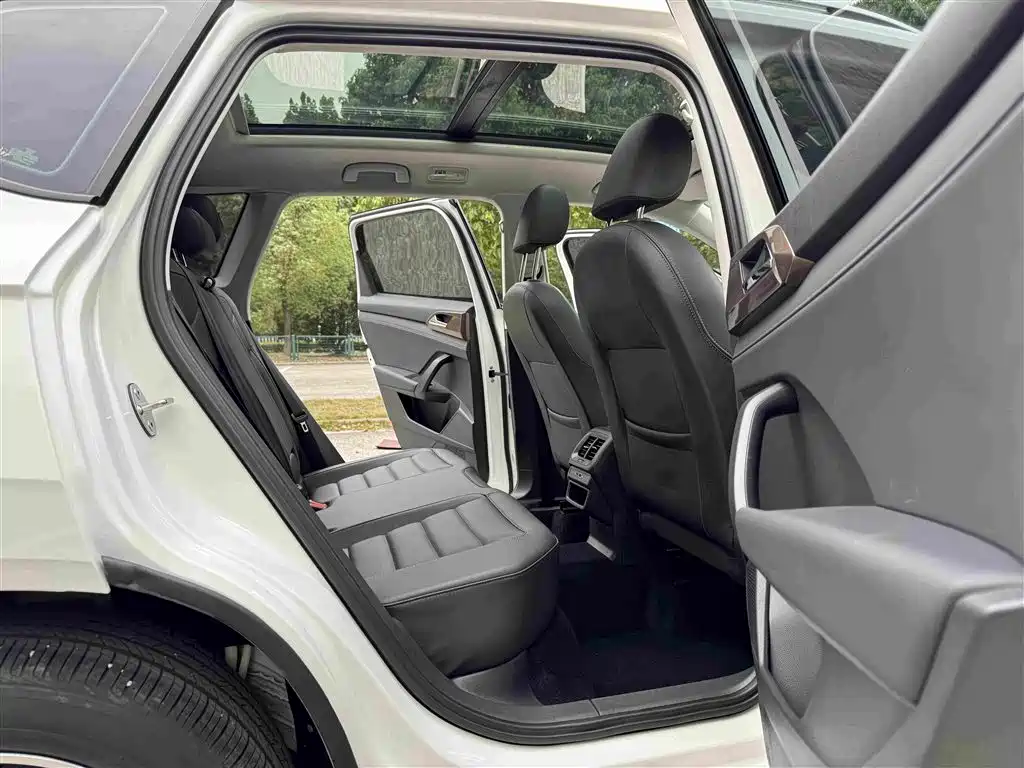 Volkswagen Tharu, миниатюра 18