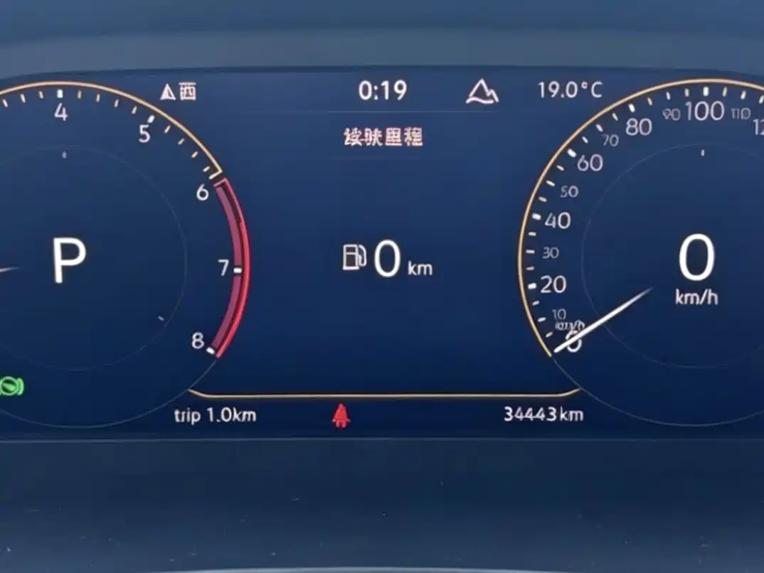 Volkswagen T-ROC 2021 Facelift 280TSI DSG 4WD Luxury Smart Connect Edition фото 17