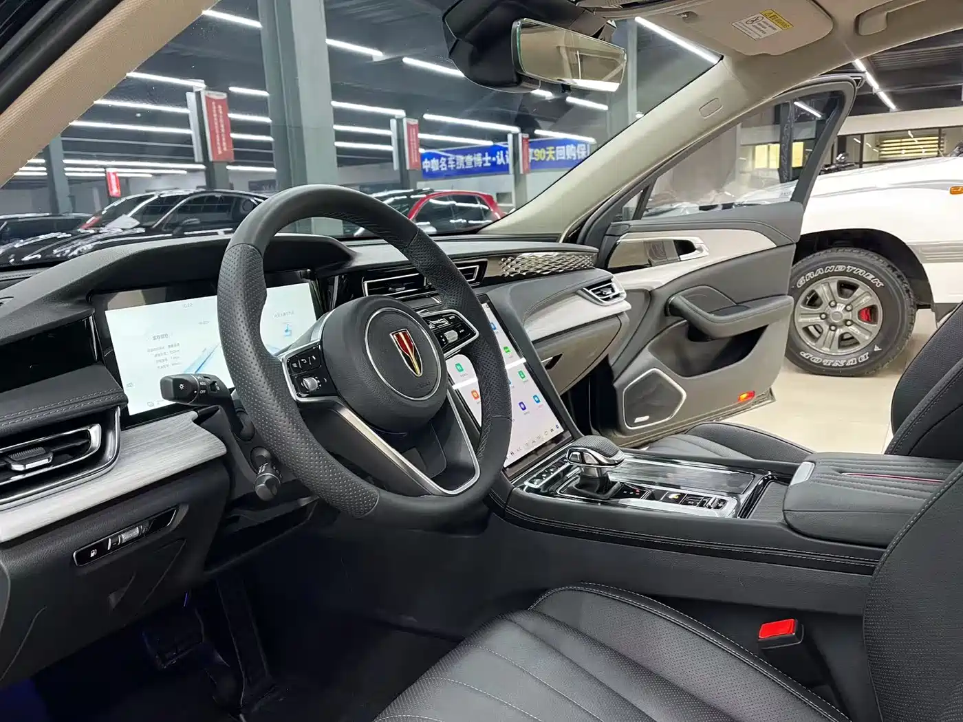 Hongqi H5 PHEV 2025 130 Super Hybrid Edition фото 5