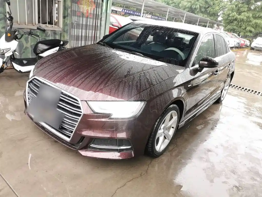 Audi A3 2017 Limousine 35 TFSI Fashion фото 2