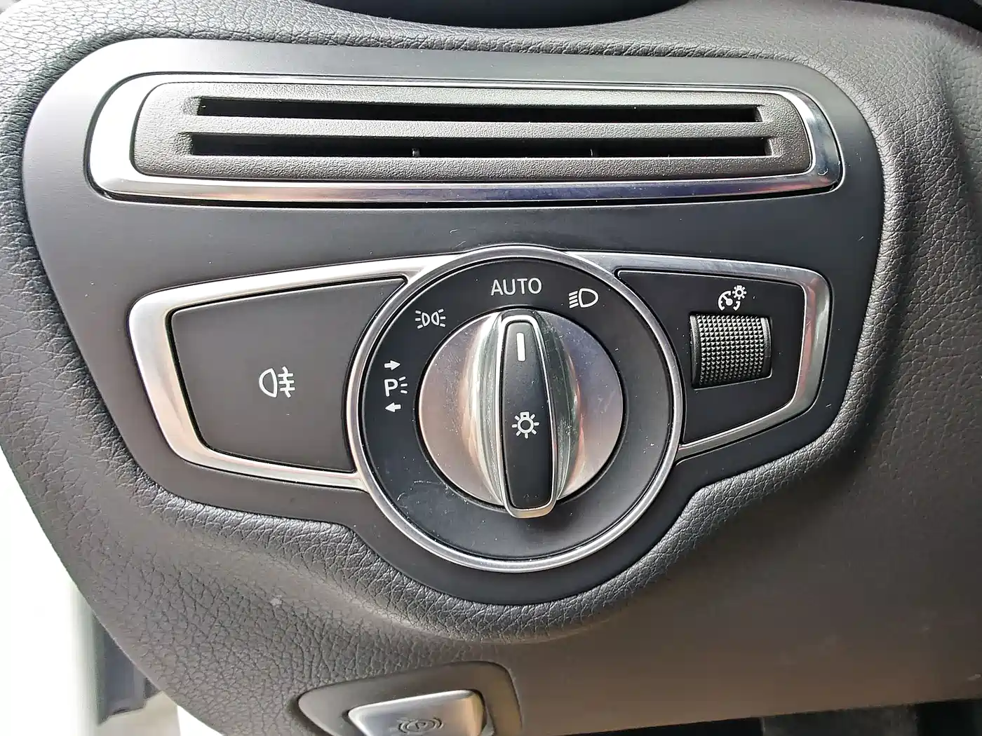 Mercedes-Benz C-Class 2019 C 180 L Fashion Sport Edition фото 18