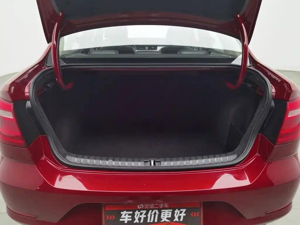 Volkswagen Bora 2013 2013 1.6L Automatic Comfort Model