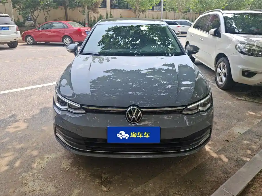 Volkswagen Golf 2023 Facelift 200TSI DSG Pro фото 2