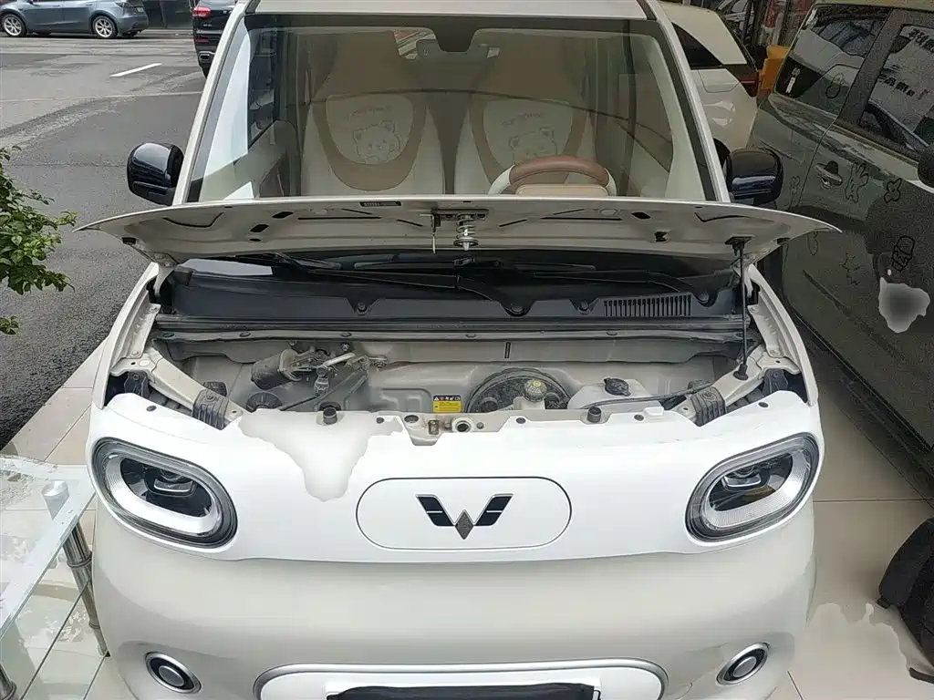 WULING AUTOMOBILE HONGGUANG MINIEV