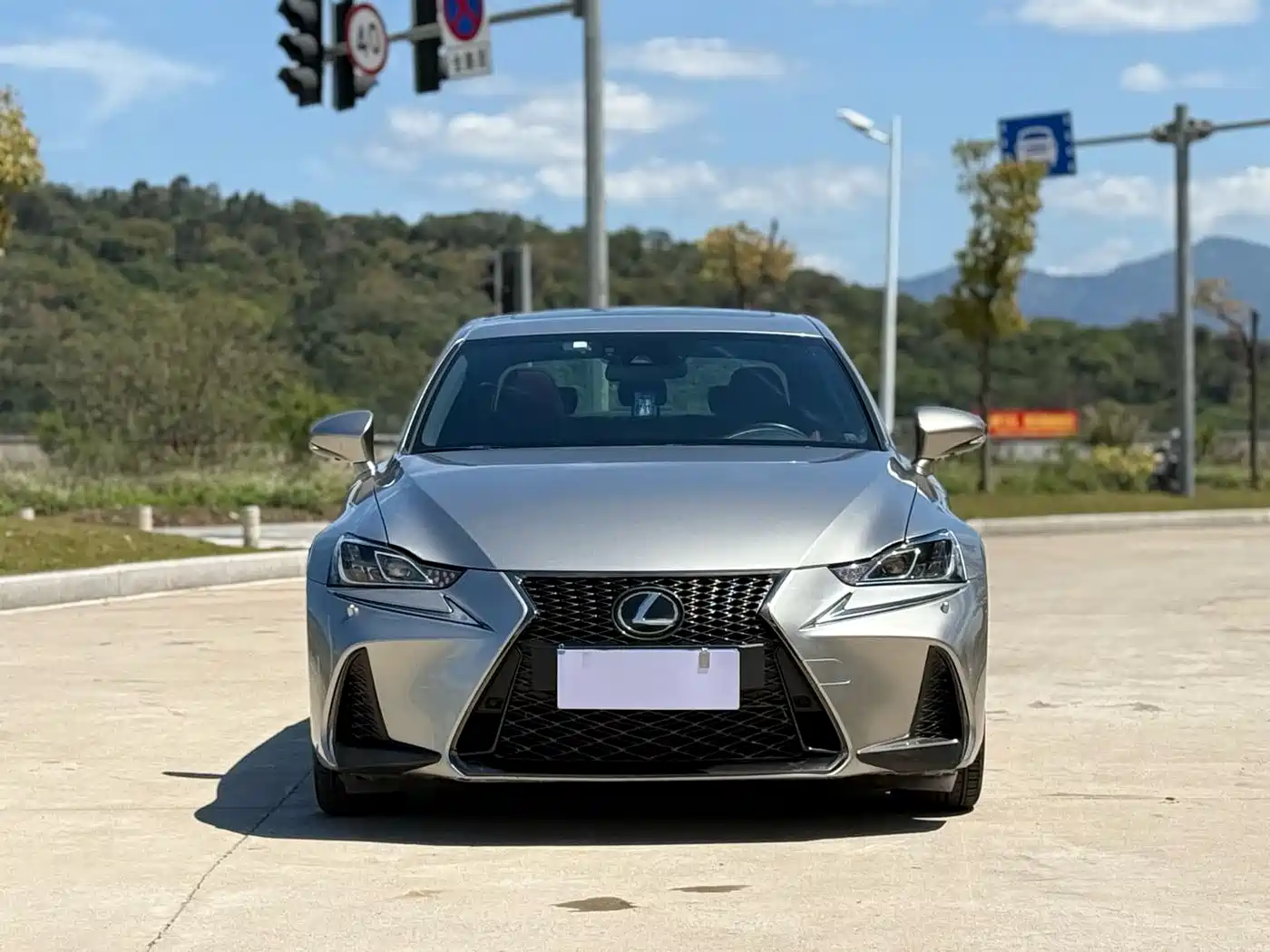 LEXUS IS