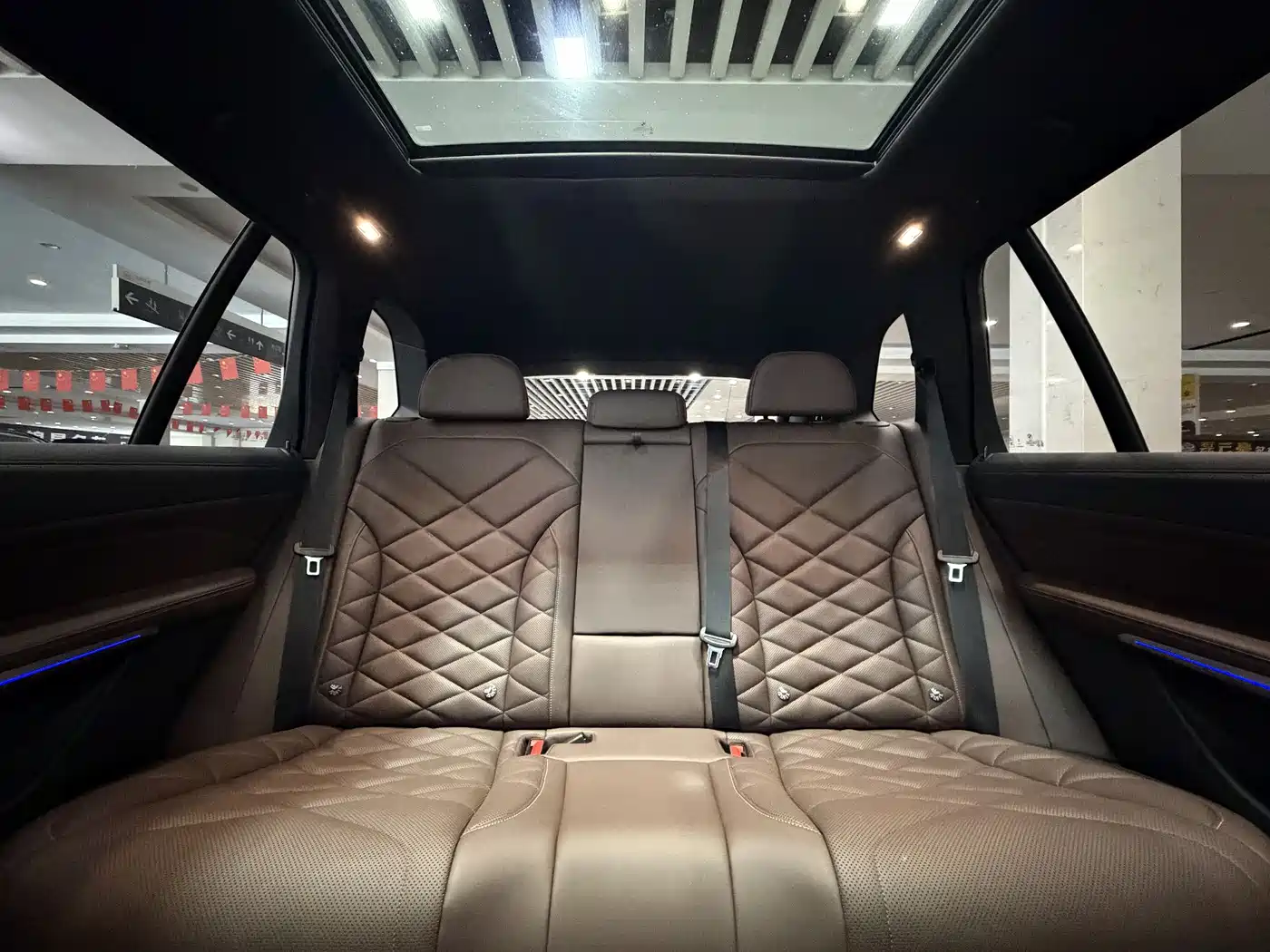 BMW X5 2022 Model xDrive 40Li M Sport Package фото 27