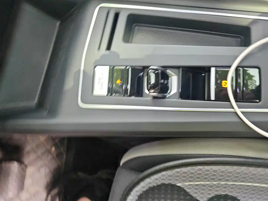 Volkswagen Golf 2023 Facelift 200TSI DSG Pro фото 16