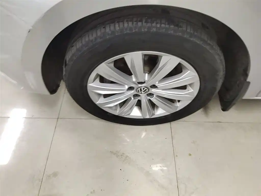 Volkswagen Bora 2016 Model 1.6L Manual Comfort фото 23